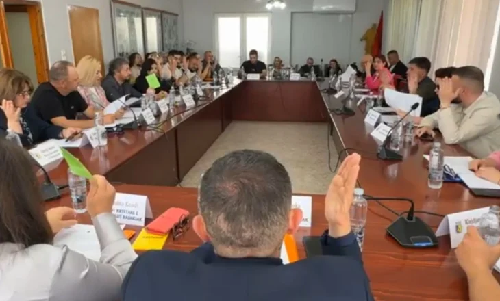 Mbledhja e Këshillit Bashkiak Sarandë 31 Tetor 2025, live në Saranda Web: Diskutohen çështje të ndjeshme