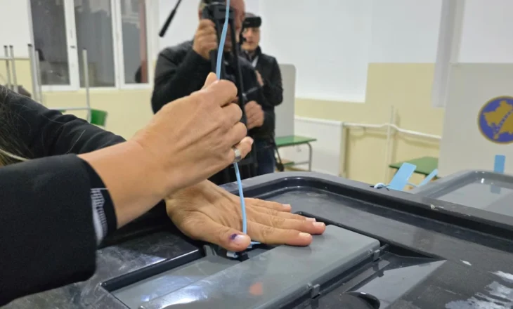 Mbyllen zgjedhjet në Kosovë, qytetarët votuan për drejtuesit e rinj të komunave. Nuk pati incidente