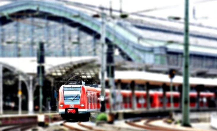 Me tren nga Durrësi në Rrogozhinë, ja çfarë ka planifikuar Qeveria