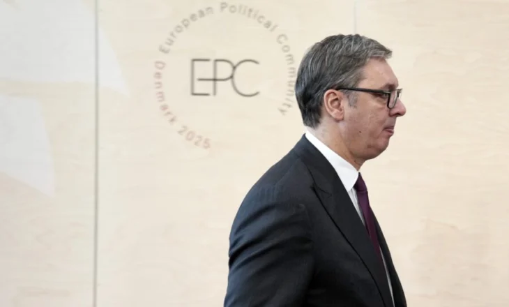 Mediat serbe “masakrojnë” Vuçiçin, institucionet janë duke marrë fund, ja pse regjimi nuk duhet të mbijetojë