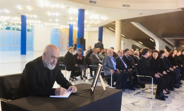 Mesazhi që la Rama në librin e ngushëllimeve për gjyqtarin Kalaja: Tragjedi e madhe edhe për vetë shtetin
