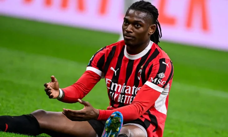 Milan, Leao “shtrëngon dhëmbët”, Allegri bën llogaritë me dëmtimet