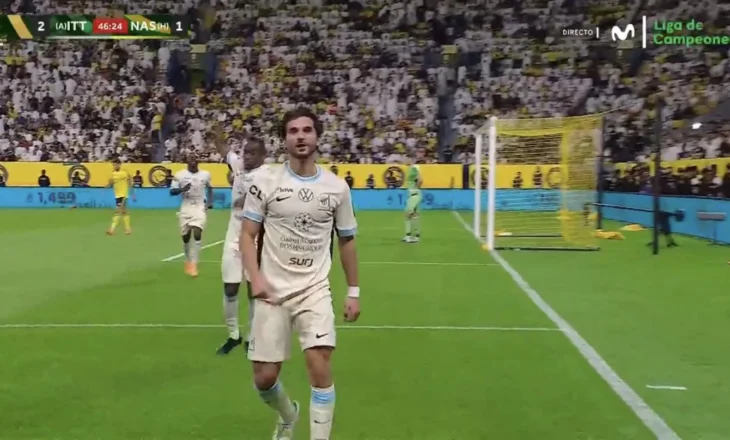 Mitaj është lojtar klasi, super asist nga shqiptari. Al-Ittihad e mbyll në avantazh pjesën e parë ndaj Al-Nassr (video)