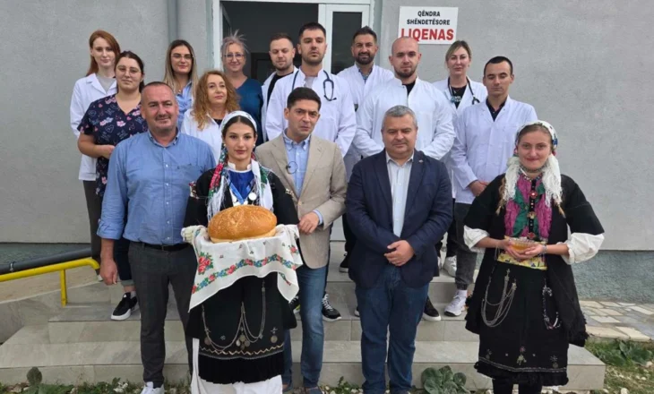 Mjekët nga Bullgaria ekzaminojnë falas banorët e Bashkisë së Pustecit