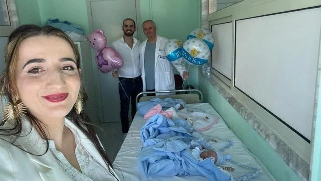 Mjeku Nderim Horeshka rrëfen historinë prekëse të nënës që refuzoi abortin dhe solli në jetë katër engjëj
