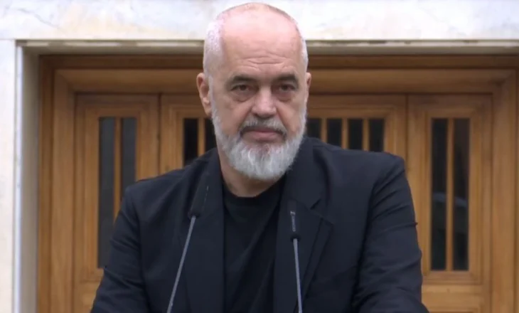 “Në çdo universitet, hapësira për Inteligjencën Artificiale”/ Rama thirrje pedagogëve dhe studentëve: Nuk është më çështje privilegji, por…