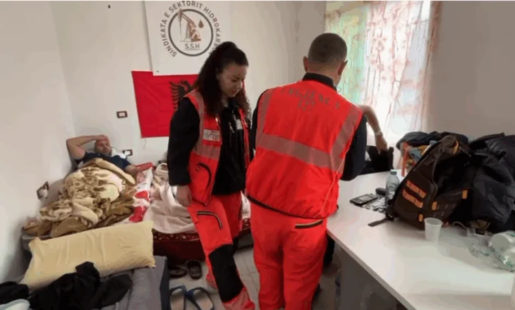 Në ditën e 9-të të grevës së urisë, naftëtarët në Marinzë shfaqin probleme shëndetësore