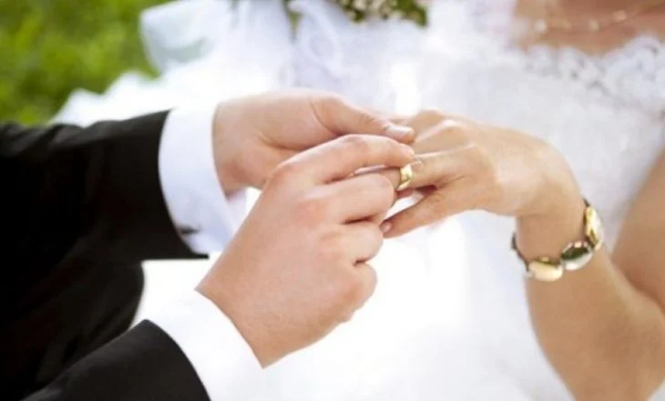 Në Kosovë rritet numri i martesave, bien divorcet dhe lindjet