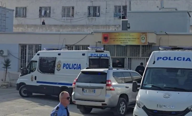 Nën masa të rrepta sigurie, Erion Veliaj lë qelinë, niset drejt Gjykatës Kushtetuese