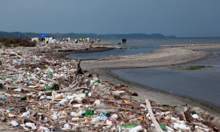 Nga veriu në jug/ 200 vendgrumbullime ilegale mbetjesh, burim ndotje dhe sëmundjesh