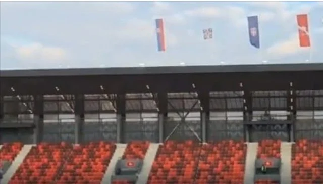 Ngrihet flamuri shqiptar në Serbi, UEFA nuk i fal organizatorët