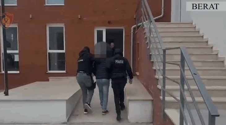 Operacion antidrogë në Berat, arrestohet 43-vjeçari! Sekuestrohet kanabis dhe para