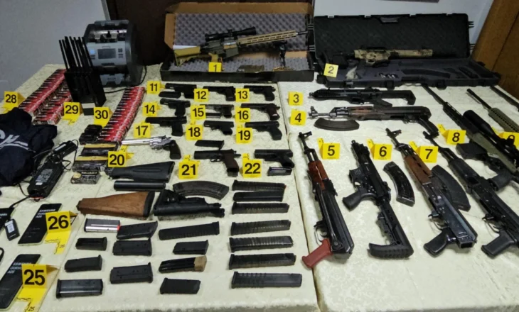 Operacioni “The Van”/ Zbulohet një arsenal armësh në Tiranë, falënderon Drejtori i Përgjithshëm i Policisë
