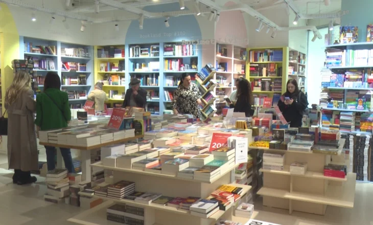 Panairi i librit në Bookland, botimet e reja dhe autorët më të mirë i gjeni në galerinë ETC