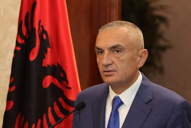 Para sfidës me Serbinë, Meta uron kombëtaren shqiptare nga qelia: Përgjithmonë me ty