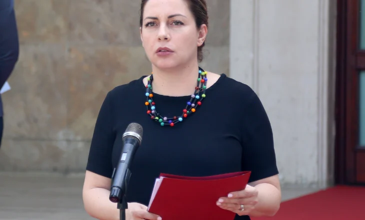 Pas 4 vitesh, SPAK merr në dorë dosjen e ish-ministres Xhaçka
