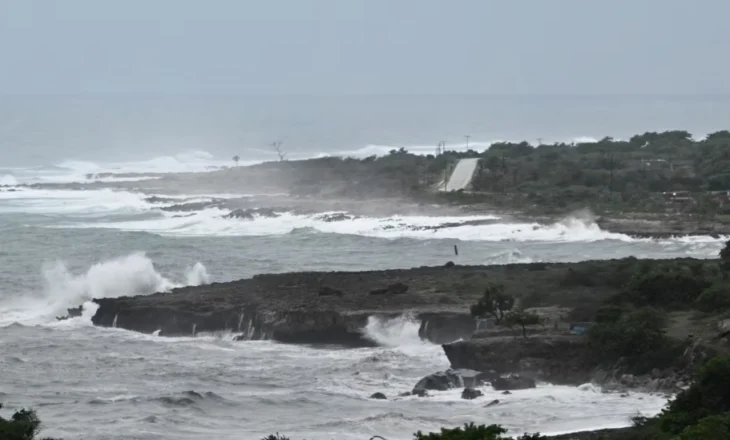Pas shkatërrimeve në Xhamajkë, uragani Melissa godet Kubën