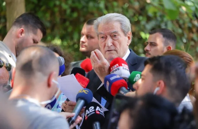Përcaktohet nga Kryesia e vogël e PD lista me tre emrat e kandidatëve për Bashkinë e Tiranës. Vendimin e merr…
