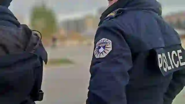 Përleshje fizike dhe të shtëna me armë në Podujevë, plagoset një person