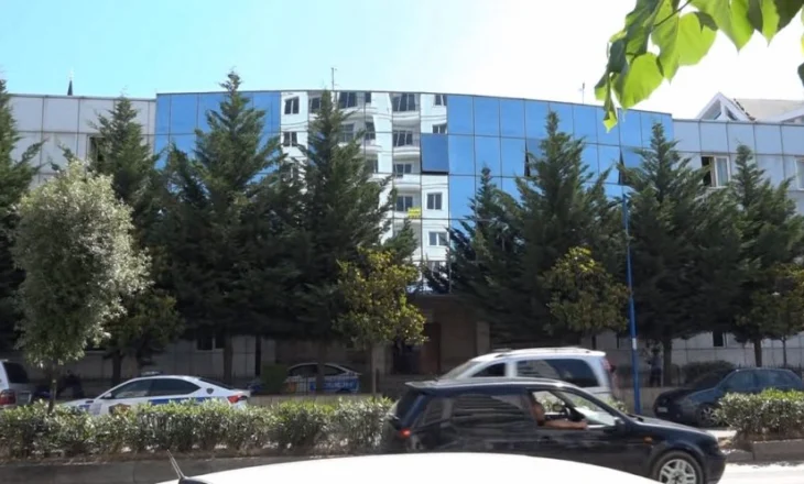 Pezullohen dy efektivë për shkelje të etikës në Kamëz, u filmuan nga një qytetar