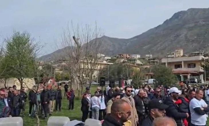 ‘Po na shpopullojnë’/ Banorët e krahinës Dukat-Tragjas-Radhimë-Orikum, kërkesë ndërkombëtarëve: Ndaleni këtë krim!