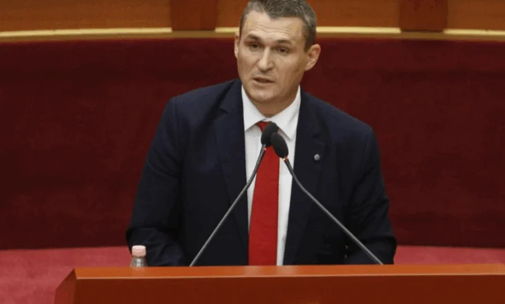 “Po Veliaj? Hetimet vijojnë”/ Dumani ‘ftesë’ Ahmetajt: I mirëpritur nëse do të bashkëpunosh me SPAK