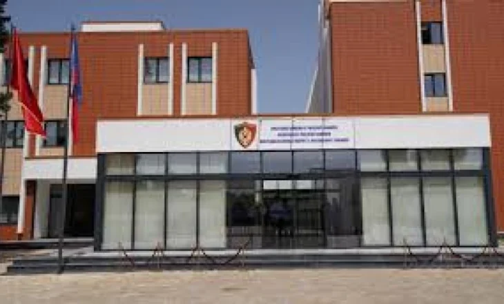 Policia e Shkodrës nis hetimin ndaj 30-vjeçarit të vetëplagosur, ‘mbante dhe prodhonte armë pa leje’