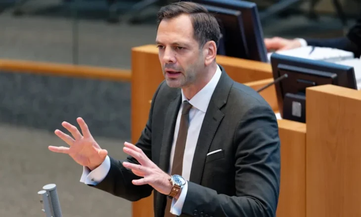 Politika gjermane në zi, ndërron jetë pas një beteje me kancerin anëtari i Parlamentit të Shtetit North Rhine-Westfalian