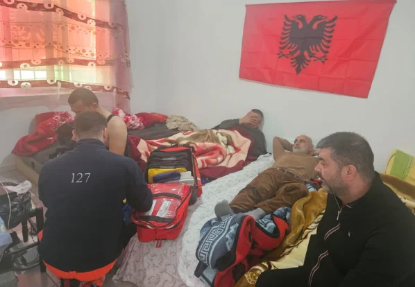 Prej dy javësh në grevë! Rëndohet shëndeti i naftëtarëve, largohet 1 prej tyre, ndërhyn ekipi mjekësor