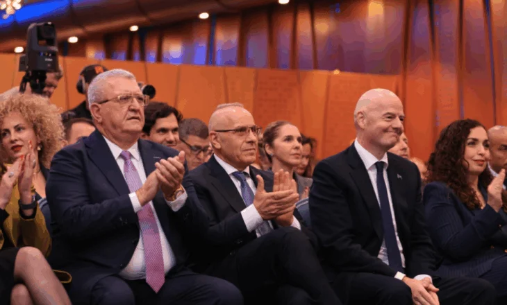 Presidenti Duka merr pjesë në ceremoninë e dekorimit të Presidentit të FIFA-s, Gianni Infantino, në Prishtinë