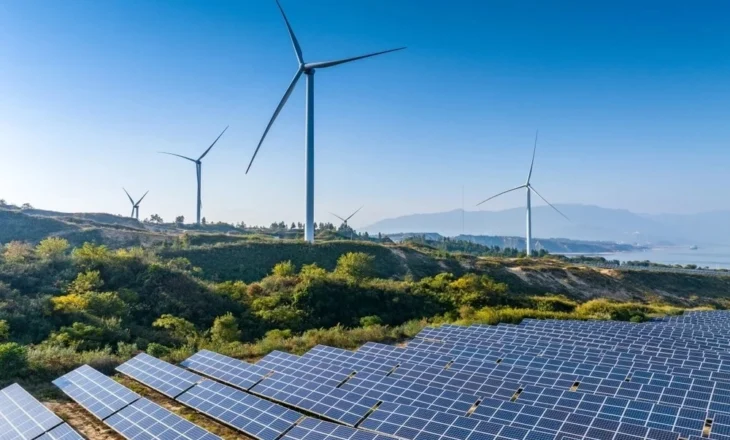 Prodhimi global i energjisë së rinovueshme tejkalon për herë të parë qymyrin