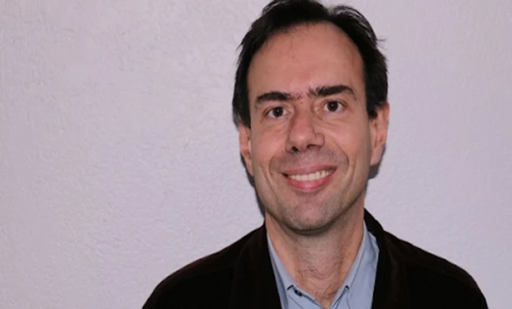 Propozimi i analistit: Duhet bërë një ligj Islamik për zgjedhje, t’i pritet dora atij që përdor shtetin për pushtetin