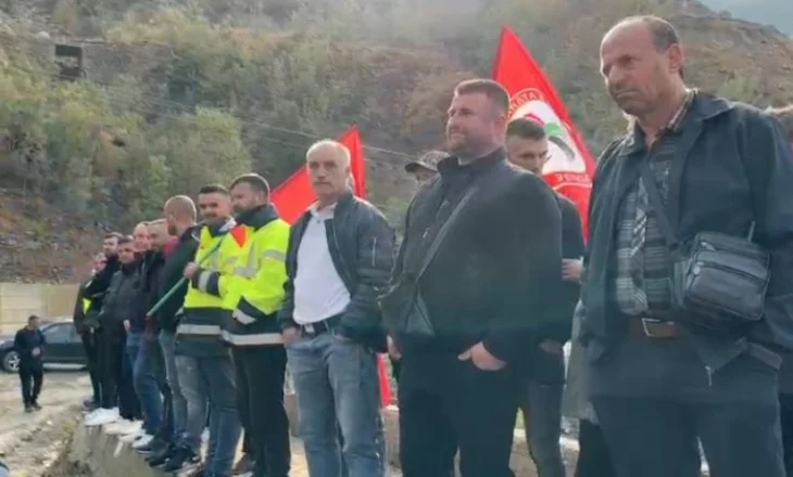 Protestë në minierën e Balrit në Spaç, rreth 70 minatorë bllokojnë hyrjen për kushtet e vështira dhe pagat e ulëta