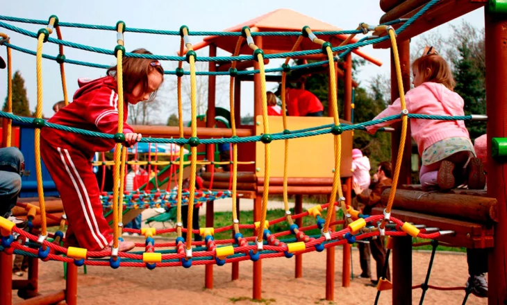 Pse fëmijët duhet të jenë të lirë të rrezikojnë?