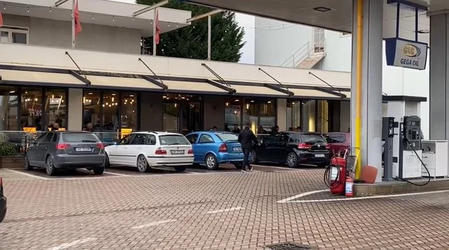 “Pse i flet kamerierit?”. Vrau 23-vjeçarin, por ra viktimë edhe vetë… Si ndodhi krimi në Manëz