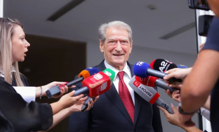 Pse PD “madhështore” s’ka emra por i lutet Edlirës apo Ermalit nga partitë e vogla?