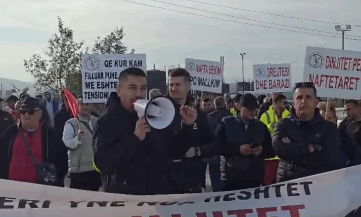 Punonjësit e Bankers në GREVË: Duam rritje të pagave