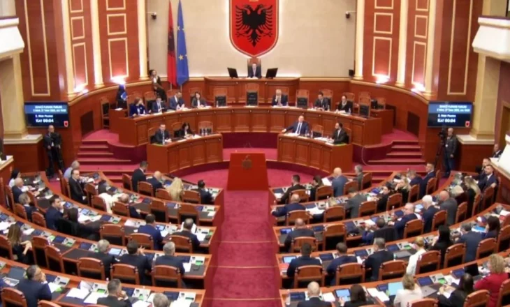 Pyetjet e deputetëve për Dumanin dhe Çelën me gojë apo me shkrim? Debatet në Kuvend, a rrezikon të bllokohet seanca?