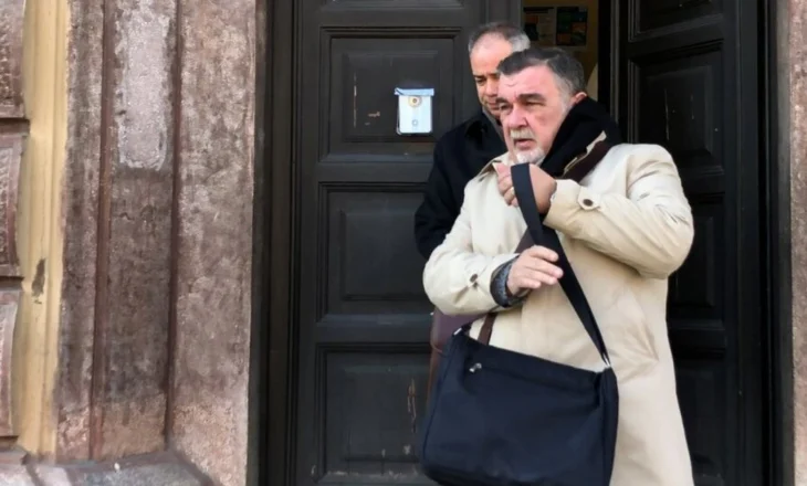 Qëlloi për vdekje gjytarin Astrit Kalaja brenda sallës së gjyqit, identifikohet autori (EMRI)