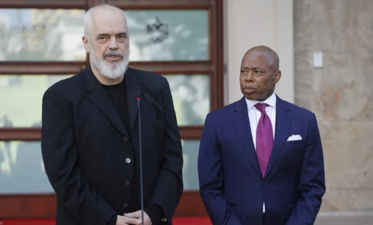 Rama me kryebashkiakun e Nju Jorkut: Keni mundësi të shikoni nga afër ministren e inteligjencës artificiale! Adams: AI është e ardhmja!