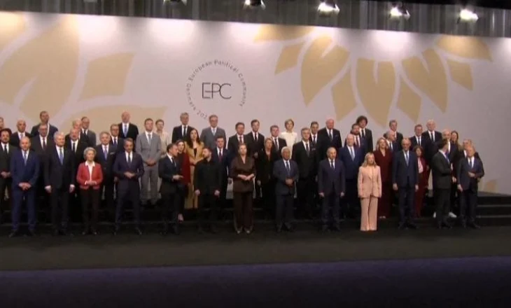 Rama në krah të liderve të BE dhe Presidentes së Kosovës, publikohet foto familjare e  samitin e 7-të të Komunitetit Politik Evropian