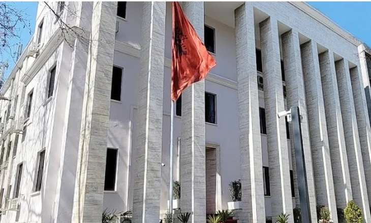 Reagim i Gjykatës së Lartë për akuzat politike