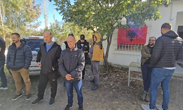 Reduktohet numri i grevistëve në fushën naftëmbajtëse të Patos–Marinzës