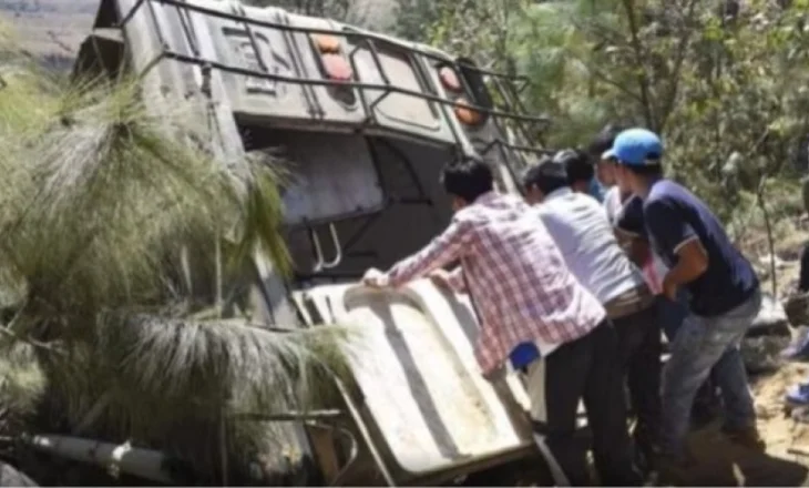 Rendohet bilanci/ 17 persona ndërrojnë jetë pas aksidentit të një autobusi në Brazil