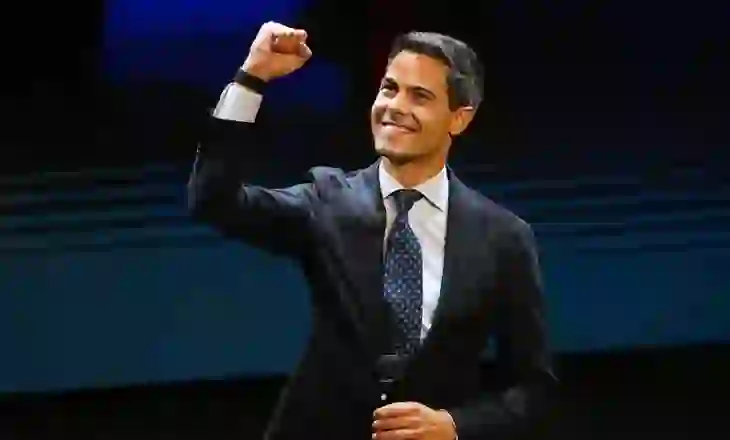 Rezultat “historik” në Hollandë, Rob Jetten pritet të jetë kryeministri më i ri në historinë e vendit!