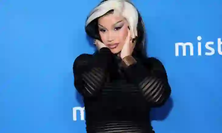 Rrëfimi i pazakontë i reperes Cardi B: Nuk i kam larë flokët për tre muaj