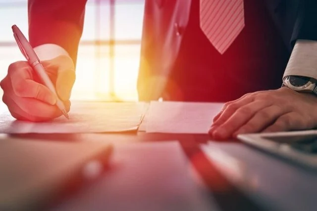 Rreth 20 mijë shqiptarë në vit morën leje pune në BE, në 3 vjet ikën 13% e të punësuarve në vend