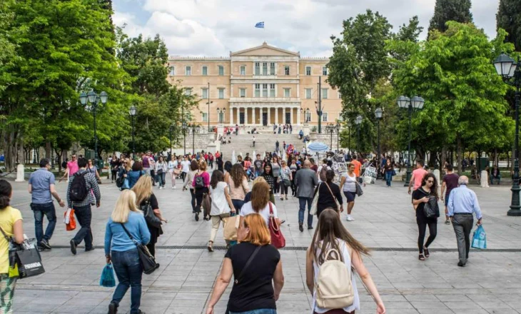 Rritja e fortë e turistëve nga vendet jashtë BE-së nxit sektorin e udhëtimeve në Greqi