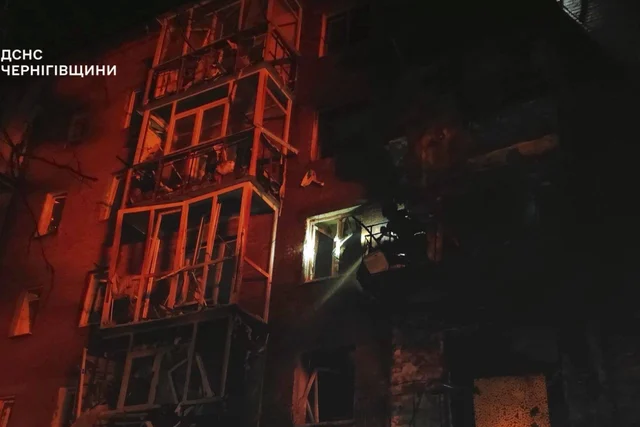 Rusia lëshon mbi 300 dronë dhe dhjetëra raketa, goditet infrastruktura energjetike e Ukrainës