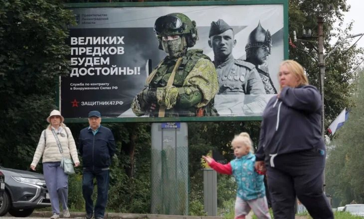 Rusia rrit bonuset e regjistrimit ushtarak për të joshur më shumë rekrutë për të luftuar në Ukrainë